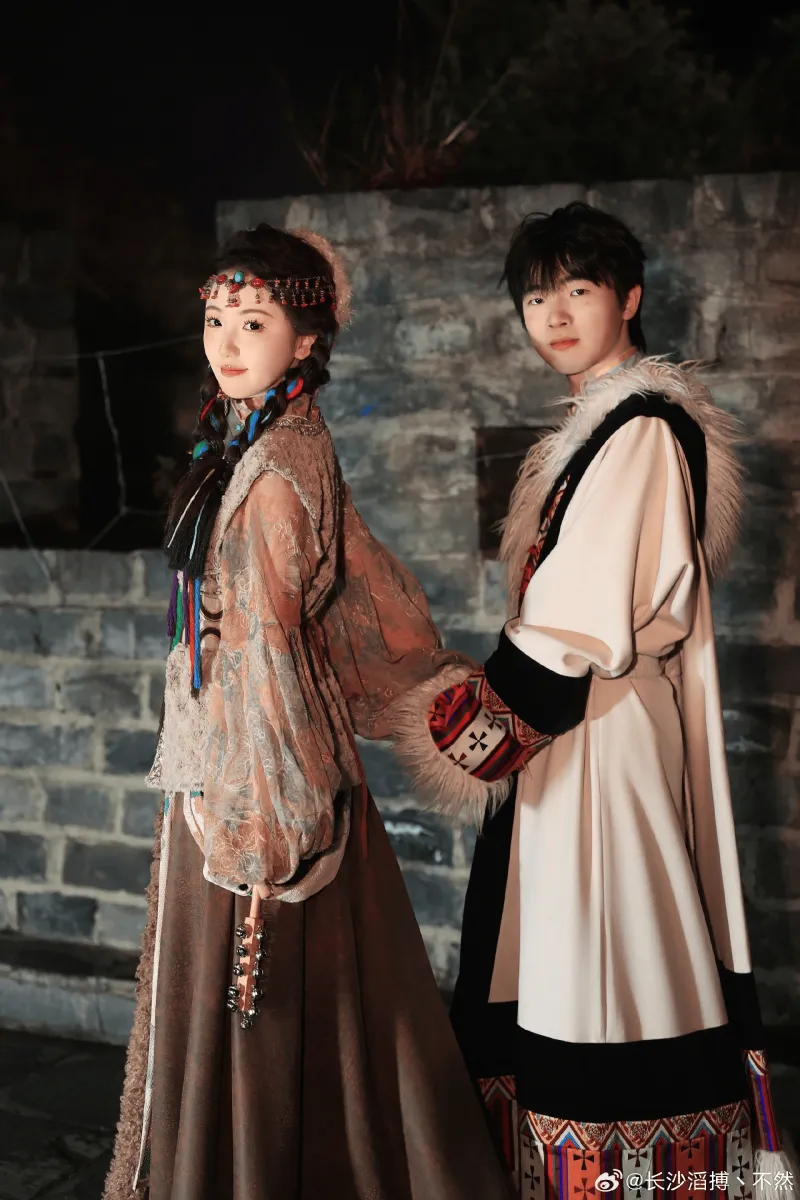 开云-不然社交媒体官宣恋情：总有些惊奇的际遇